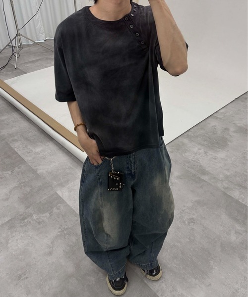 EPNK（イーピーエヌケー）の「【EPNK】Asymmetry henry neck tee / アシンメトリーヘンリーネックtee（Tシャツ/カットソー・メンズ・ブラウン/ブラック・SMALL/MEDIUM/LARGE）」の4枚目の写真