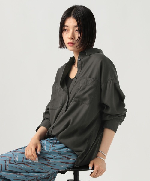 BAYFLOW（ベイフロー）の「2WAYスタンダートシャツ（シャツ/ブラウス・レディース・ブルー/チャコール/イエロー/ブラウン・FREE）」の2枚目の写真