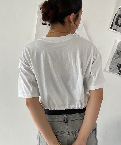 ROGER AND RAW(ロジャーアンドロウ)の「裾ドロスト刺繍ショートTシャツ(Tシャツ/カットソー・レディース・ホワイト/ブラック/グレー・FREE)」の20枚目の写真