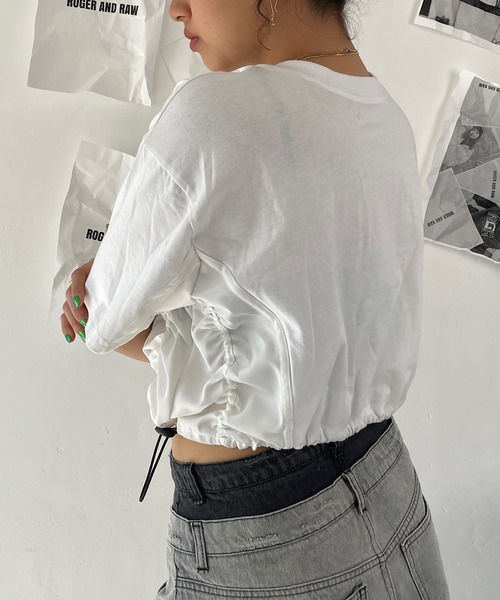 ROGER AND RAW(ロジャーアンドロウ)の「裾ドロスト刺繍ショートTシャツ(Tシャツ/カットソー・レディース・ホワイト/ブラック/グレー・FREE)」の21枚目の写真