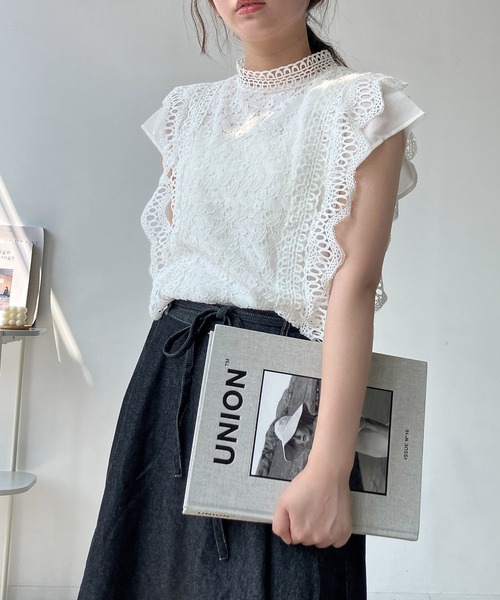 AS KNOW AS plus(アズノゥアズプラス)の「●接触冷感 フレンチスリーブ レースブラウス(シャツ/ブラウス・レディース・ブラック/ミント/オフホワイト/カーキ/チャコールグレー・FREE)」の6枚目の写真