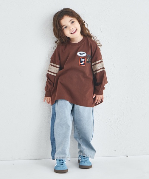 pairmanon（ペアマノン）の「【綿100%】ユニセックス ビッグシルエット 袖ライン ワッペンTシャツ（Tシャツ/カットソー・キッズ・グレー/ブラウン/ネイビー・120/130/140/150/90/100/110）」の13枚目の写真