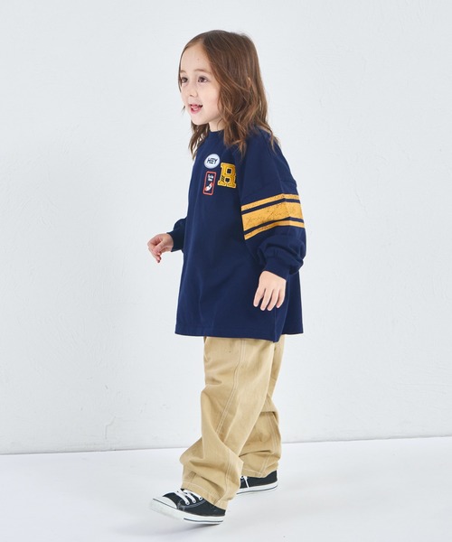 pairmanon（ペアマノン）の「【綿100%】ユニセックス ビッグシルエット 袖ライン ワッペンTシャツ（Tシャツ/カットソー・キッズ・グレー/ブラウン/ネイビー・120/130/140/150/90/100/110）」の20枚目の写真