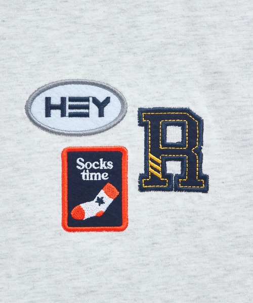 pairmanon（ペアマノン）の「【綿100%】ユニセックス ビッグシルエット 袖ライン ワッペンTシャツ（Tシャツ/カットソー・キッズ・グレー/ブラウン/ネイビー・120/130/140/150/90/100/110）」の22枚目の写真