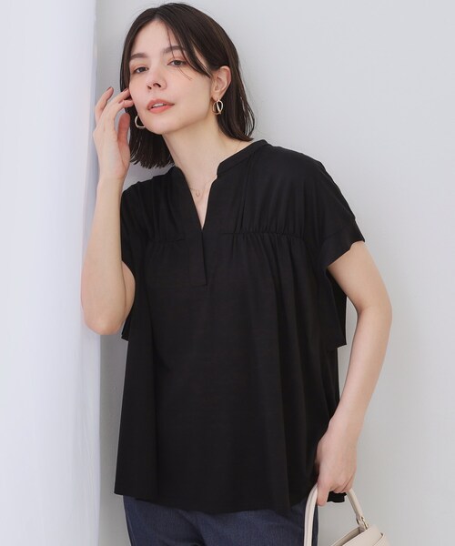 OPAQUE.CLIP(オペークドットクリップ)の「スキッパーフレアカットソー【接触冷感/洗濯機洗い可】(Tシャツ/カットソー・レディース・ブルー系その他/ブラウン系その他/ブラック/ホワイト・00)」の5枚目の写真