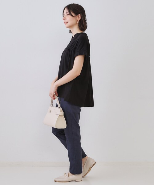 OPAQUE.CLIP(オペークドットクリップ)の「スキッパーフレアカットソー【接触冷感/洗濯機洗い可】(Tシャツ/カットソー・レディース・ブルー系その他/ブラウン系その他/ブラック/ホワイト・00)」の7枚目の写真