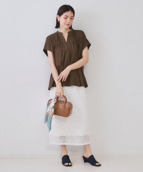 OPAQUE.CLIP(オペークドットクリップ)の「スキッパーフレアカットソー【接触冷感/洗濯機洗い可】(Tシャツ/カットソー・レディース・ブルー系その他/ブラウン系その他/ブラック/ホワイト・00)」の14枚目の写真