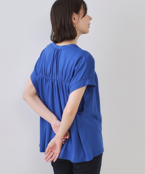 OPAQUE.CLIP(オペークドットクリップ)の「スキッパーフレアカットソー【接触冷感/洗濯機洗い可】(Tシャツ/カットソー・レディース・ブルー系その他/ブラウン系その他/ブラック/ホワイト・00)」の17枚目の写真