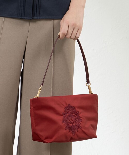 amaca（アマカ）の「DAVISポシェット（ショルダーバッグ・レディース・レッド/ダークネイビー/ベージュ・FREE）」の4枚目の写真