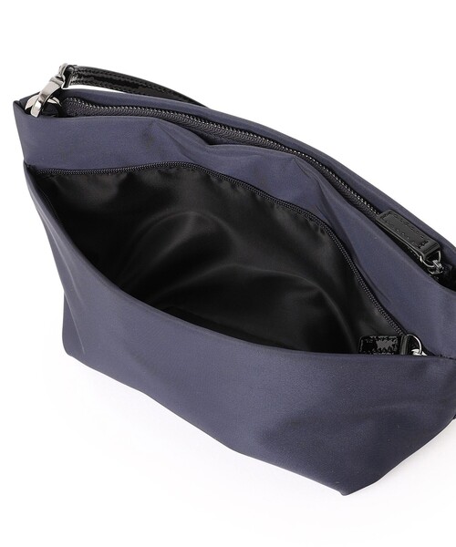 amaca（アマカ）の「DAVISポシェット（ショルダーバッグ・レディース・レッド/ダークネイビー/ベージュ・FREE）」の14枚目の写真