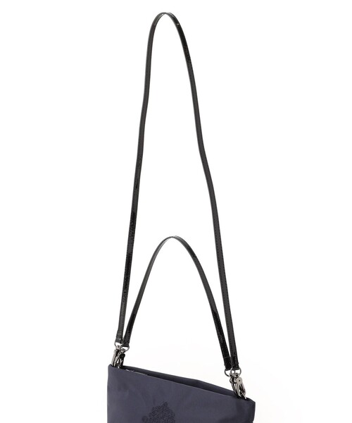 amaca（アマカ）の「DAVISポシェット（ショルダーバッグ・レディース・レッド/ダークネイビー/ベージュ・FREE）」の16枚目の写真