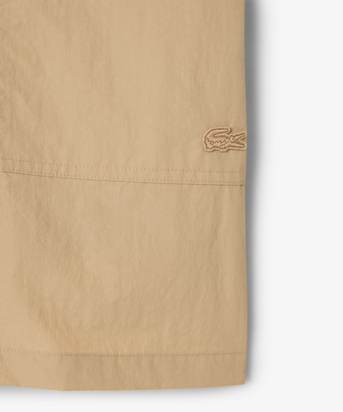 LACOSTE（ラコステ）の「撥水・防風・軽量ファブリック ワークナイロンショーツ / ハーフパンツ（その他パンツ・メンズ・ベージュ/オリーブ・5/3/4/2）」の7枚目の写真