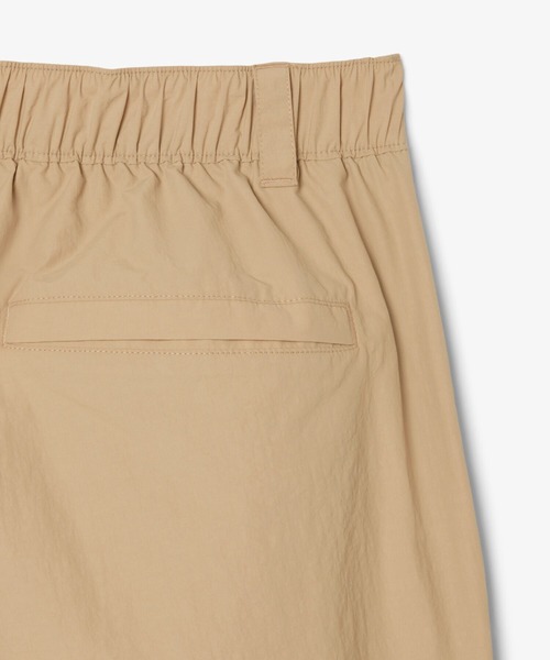 LACOSTE（ラコステ）の「撥水・防風・軽量ファブリック ワークナイロンショーツ / ハーフパンツ（その他パンツ・メンズ・ベージュ/オリーブ・5/3/4/2）」の8枚目の写真