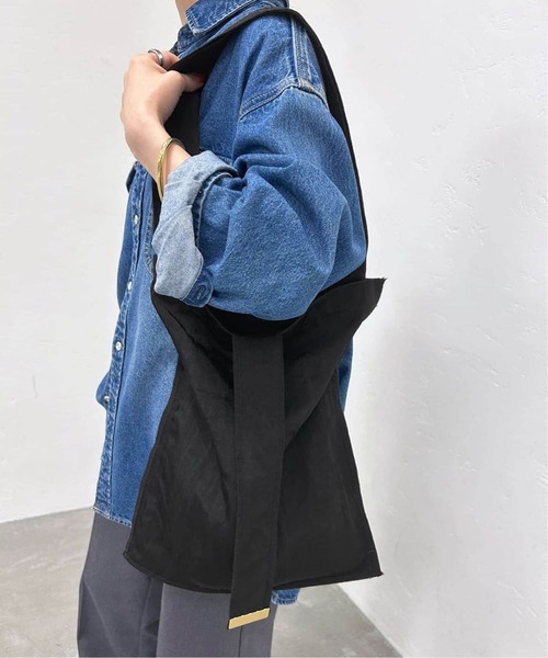 ITTI（イッチ）の「《追加3》ITTI/イッチ SLOBE別注 TOTE M（トートバッグ・レディース・ブラック/ブラウン・FREE）」の5枚目の写真