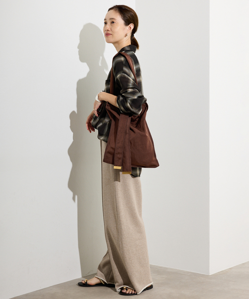 ITTI（イッチ）の「《追加3》ITTI/イッチ SLOBE別注 TOTE M（トートバッグ・レディース・ブラック/ブラウン・FREE）」の12枚目の写真