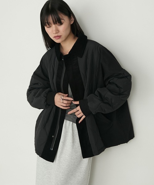 forksy.（フォルクシー）の「【forksy.】異素材切り替えキルティングショートコート（ミリタリージャケット・レディース・カーキ/ブラック/ブラウン・FREE）」の7枚目の写真