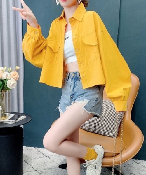 cammie(キャミー)の「クロップド丈ワイドスリーブシャツトップス(シャツ/ブラウス・レディース・イエロー/イエロー×グリーン/オフホワイト・M/L)」の2枚目の写真