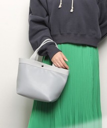 【人気商品新色追加】人気のトートバッグにNEWカラー オンでもオフでも使えるから嬉しい