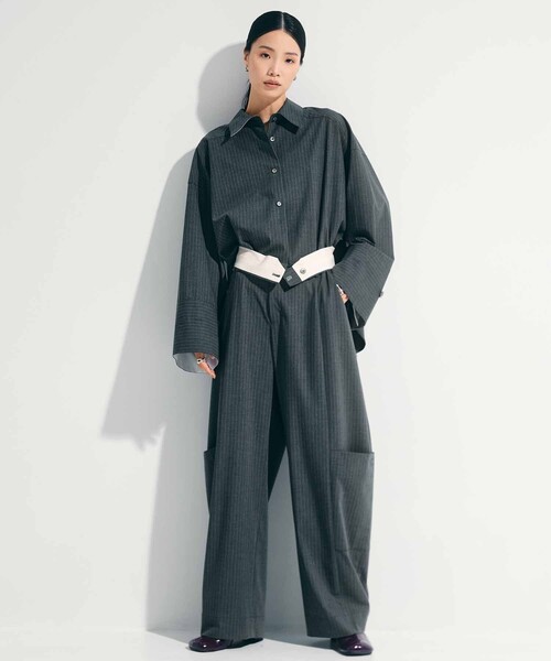 STUDIOUS（ステュディオス）の「【STUDIOUS/ステュディオス】Soft Barrel Leg Cargo Trousers/ソフトバレルレッグカーゴパンツ/スラックス/美脚パンツ/通勤パンツ/トレンドパンツ（スラックス・レディース・ライトグレー/ダークグレー/ストライプ/ブラウン/ブラック・1/2）」の6枚目の写真