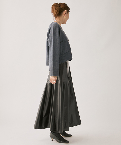 VERMEIL par iena（ヴェルメイユパーイエナ）の「wool knit Vneck カーディガン（カーディガン/ボレロ・レディース・ブラック/グレー・FREE）」の21枚目の写真