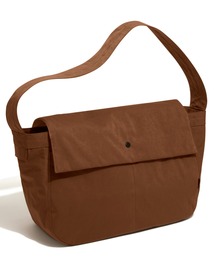 UNTRACK（アントラック）の「アントラック ショルダーバッグ ニュースペーパー 21L 60403（ショルダーバッグ）」