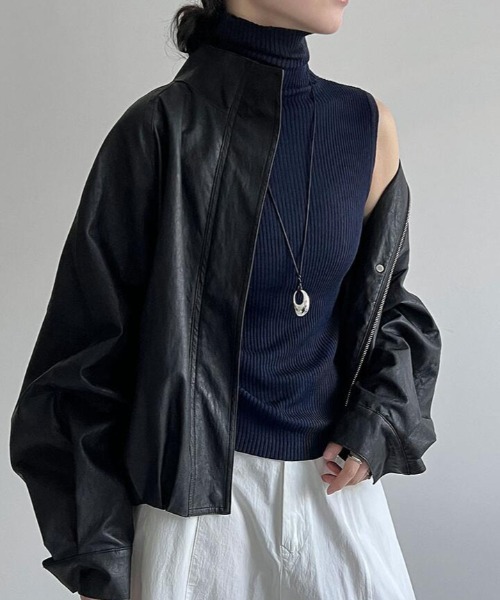 semplice(センプリチェ)の「リブ編みタートルネックノースリーブニットトップス(タンクトップ・レディース・ネイビー/ダークグレー/ブラウン/ベージュ/ブラック・F)」の16枚目の写真