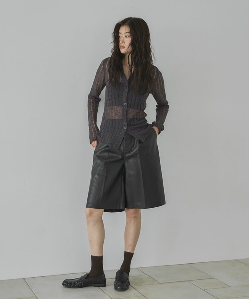 feepur(フェピュール)の「フェイクレザーバミューダパンツ(その他パンツ・レディース・ブラック・MEDIUM)」の5枚目の写真