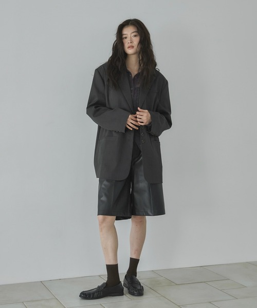 feepur(フェピュール)の「フェイクレザーバミューダパンツ(その他パンツ・レディース・ブラック・MEDIUM)」の10枚目の写真