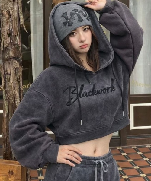 DIAVEL(ディアベル)の「【5色展開】韓国風Y2Kクロップドパーカー/両側ドローストリング&ウォッシュ加工(パーカー・レディース・ブラック/ダークグレー/ホワイト系その他2/ピンク/グレー系その他3・M)」の6枚目の写真