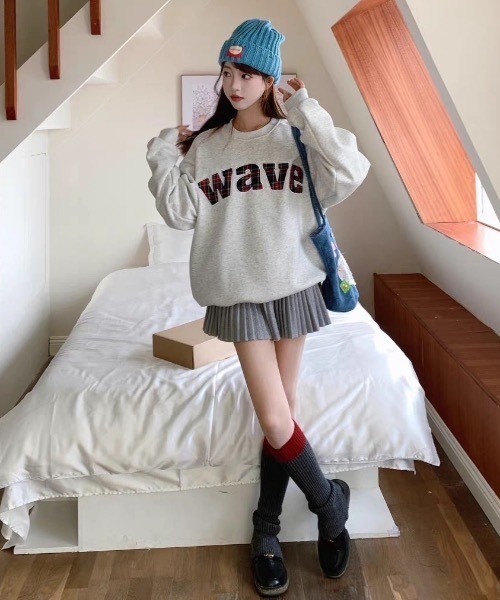 FUNdaysion(ファンデイション)の「waveプリントトレーナー(Tシャツ/カットソー・レディース・ライトグレー/ブラック・M)」の4枚目の写真