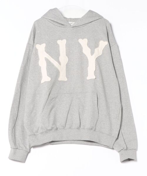 a.p.o.v.(エーピーオービー)の「a.p.o.v. ビッグNYワッペンパッチングオーバーサイズプルオーバーパーカー(パーカー・メンズ・ブラック/グレー・ONESIZE)」の5枚目の写真