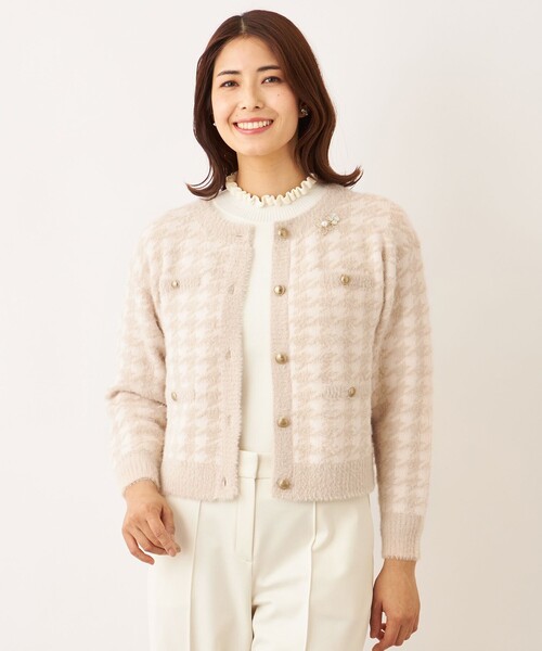TO BE CHIC(トゥー ビー シック)の「フェザー千鳥 カーディガン(カーディガン/ボレロ・レディース・ピンク系その他2/ブラック・40/42)」の2枚目の写真