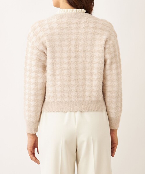 TO BE CHIC(トゥー ビー シック)の「フェザー千鳥 カーディガン(カーディガン/ボレロ・レディース・ピンク系その他2/ブラック・40/42)」の6枚目の写真