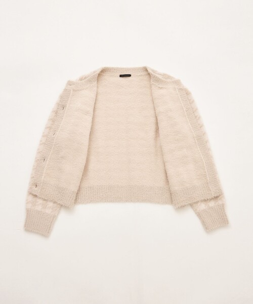 TO BE CHIC(トゥー ビー シック)の「フェザー千鳥 カーディガン(カーディガン/ボレロ・レディース・ピンク系その他2/ブラック・40/42)」の4枚目の写真