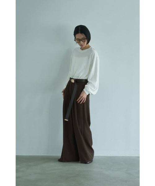 marjour（マージュール）の「NUANCE BROWN WIDE TUCKPANTS（その他パンツ・レディース・ブラウン・M）」の11枚目の写真
