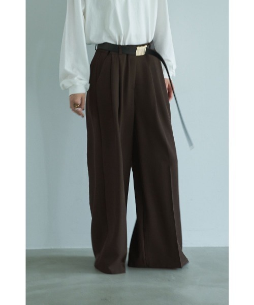 marjour（マージュール）の「NUANCE BROWN WIDE TUCKPANTS（その他パンツ・レディース・ブラウン・M）」の12枚目の写真