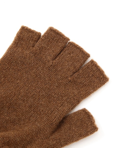 MHL.(エムエイチエル)の「MHL CUT OFF GLOVE(手袋・レディース・グレー系その他4/ベージュ系その他/ブラウン系その他・FREE)」の5枚目の写真