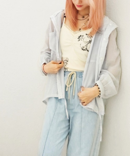 CRYSTAL BALL（クリスタルボール）の「シアーストライプフーディーブラウス（シャツ/ブラウス・レディース・ピンク/ホワイト/ブルー・FREE）」の3枚目の写真