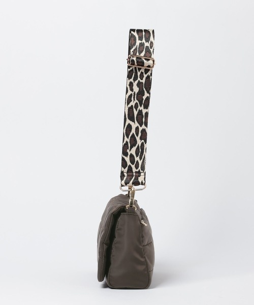 Elura（エルーラ）の「キルティング撥水ショルダー/601061（ショルダーバッグ・レディース・ブラウン/ベージュ系その他/ブラック・FREE）」の21枚目の写真