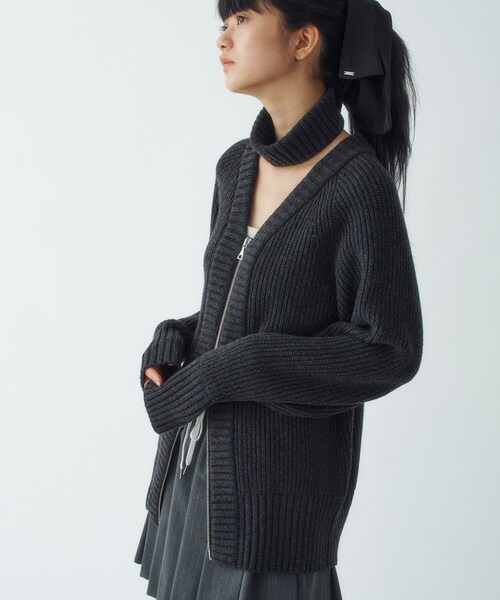 CODE A（コードエー）の「dual form zip knit（カーディガン/ボレロ・レディース・オフホワイト/ダークグレー・00）」の3枚目の写真
