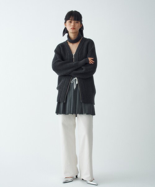 CODE A（コードエー）の「dual form zip knit（カーディガン/ボレロ・レディース・オフホワイト/ダークグレー・00）」の4枚目の写真