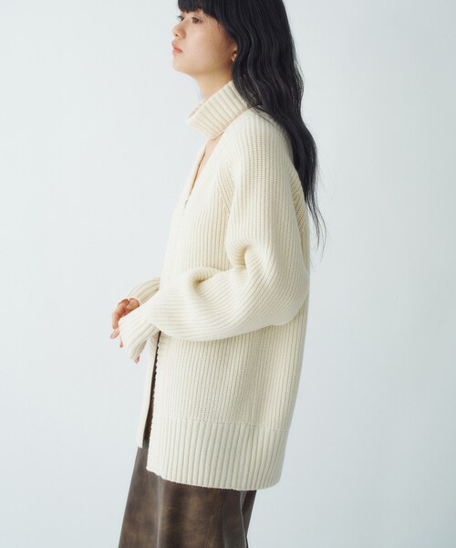 CODE A（コードエー）の「dual form zip knit（カーディガン/ボレロ・レディース・オフホワイト/ダークグレー・00）」の8枚目の写真