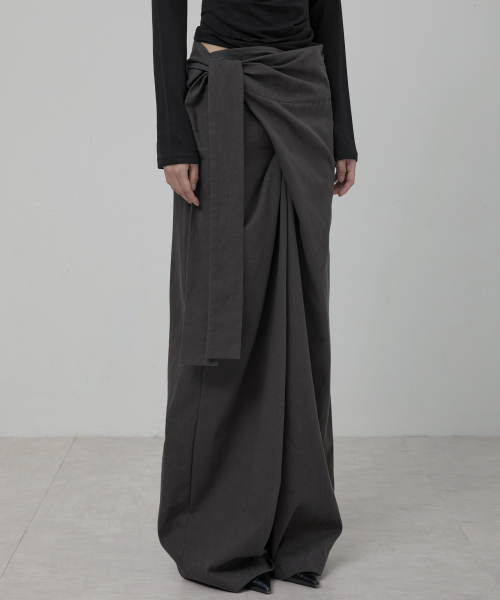 FLAREUP（フレアアップ）の「Layered Wrap Trousers (FL-255_Charcoal)（その他パンツ・レディース・チャコール・OS）」の2枚目の写真