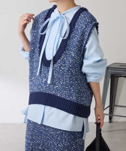 COLLAGE GALLARDAGALANTE（コラージュガリャルダガランテ）の「ナローボウタイオーバーシャツ（シャツ/ブラウス・レディース・イエロー/ブルー・FREE）」の2枚目の写真