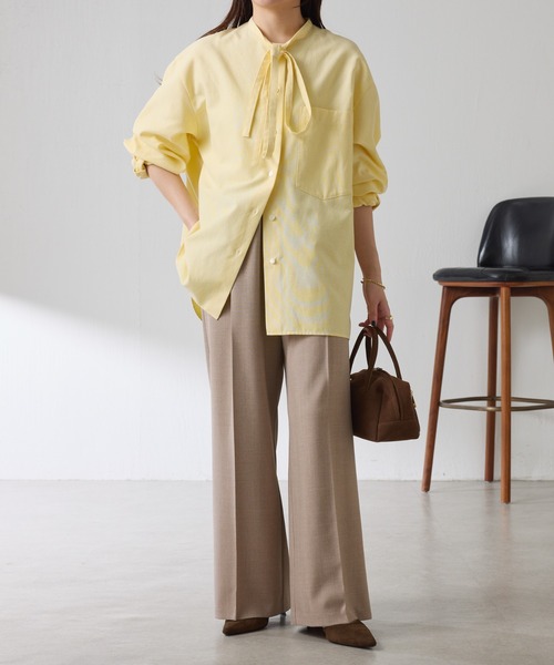 COLLAGE GALLARDAGALANTE（コラージュガリャルダガランテ）の「ナローボウタイオーバーシャツ（シャツ/ブラウス・レディース・イエロー/ブルー・FREE）」の17枚目の写真