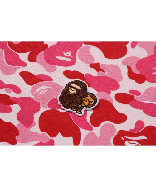 A BATHING APE(アベイシングエイプ)の「ABC CAMO APE & MILO ONE POINT TEE(Tシャツ/カットソー・キッズ・ブルー/ピンク/グリーン・110/130/140/120/100)」の9枚目の写真