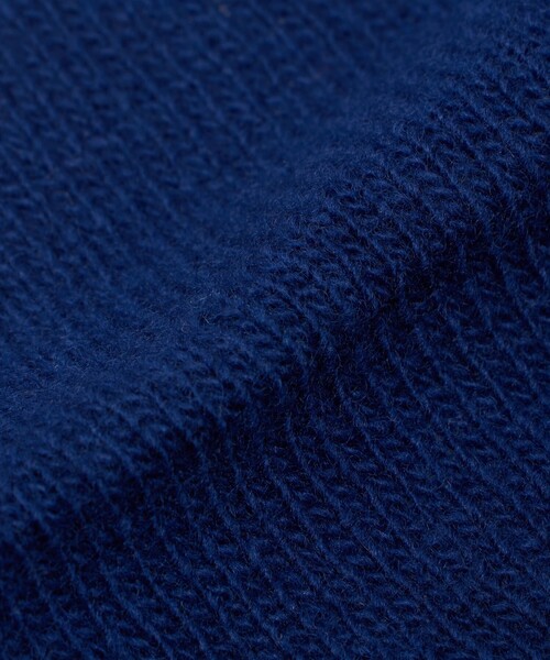 Johnstons of Elgin（ジョンストンズオブエルガン）の「【別注】＜Johnstons of Elgin＞トライアングル ネックタイ スカーフ ストール（ストール/ショール・メンズ・ブラック/コバルトブルー/レッド・FREE）」の7枚目の写真