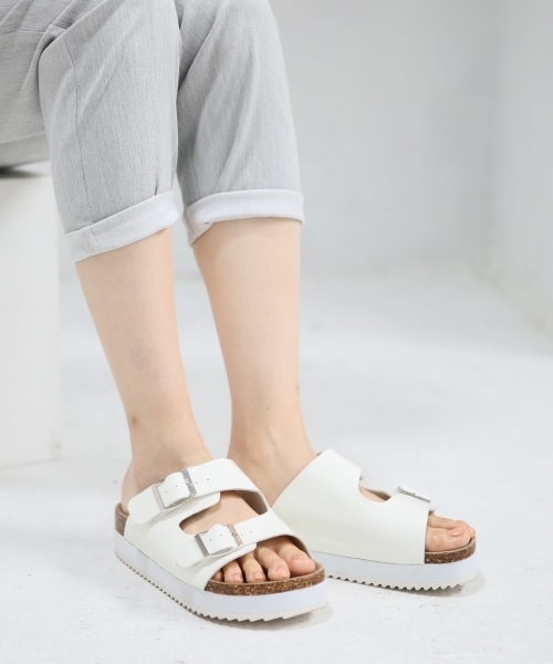 LEPSIM（レプシィム）の「コンフォートアツゾコサンダル　712282（サンダル・レディース・シルバー/オフホワイト/ブラック/ブラウン・MEDIUM/LARGE/SMALL）」の2枚目の写真