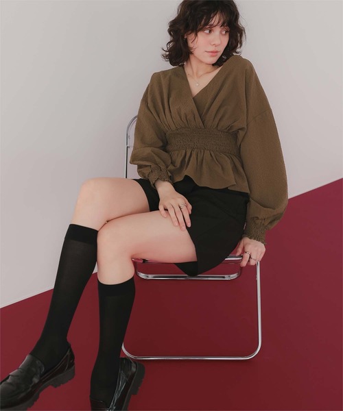 titivate(ティティベイト)の「カシュクールペプラムショートトップス(Tシャツ/カットソー・レディース・ブラック/ライトブルー/オフホワイト/ダークブラウン・L/M)」の22枚目の写真
