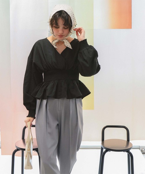 titivate(ティティベイト)の「カシュクールペプラムショートトップス(Tシャツ/カットソー・レディース・ブラック/ライトブルー/オフホワイト/ダークブラウン・L/M)」の20枚目の写真